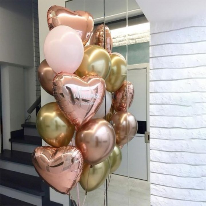 Фонтан шаров "От сердечка" с доставкой в Ханты-Мансийске