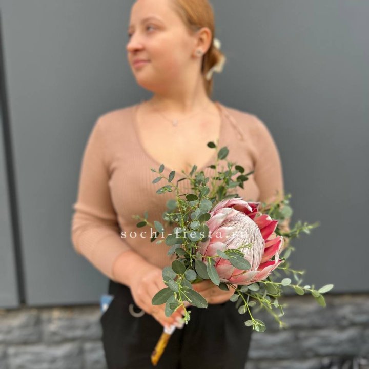 Свадебный букет "Протея" в Ханты-Мансийске