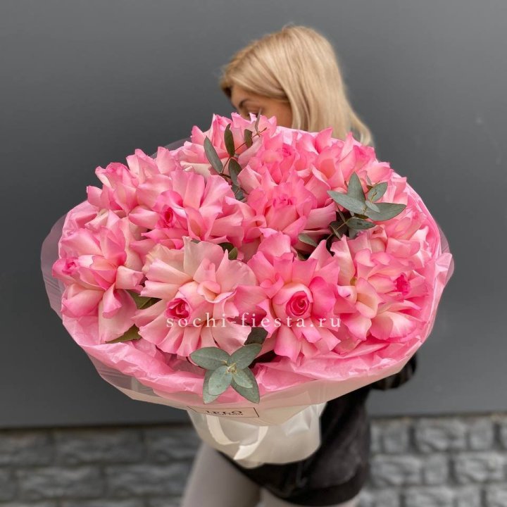 11 французских роз с доставкой в Ханты-Мансийске