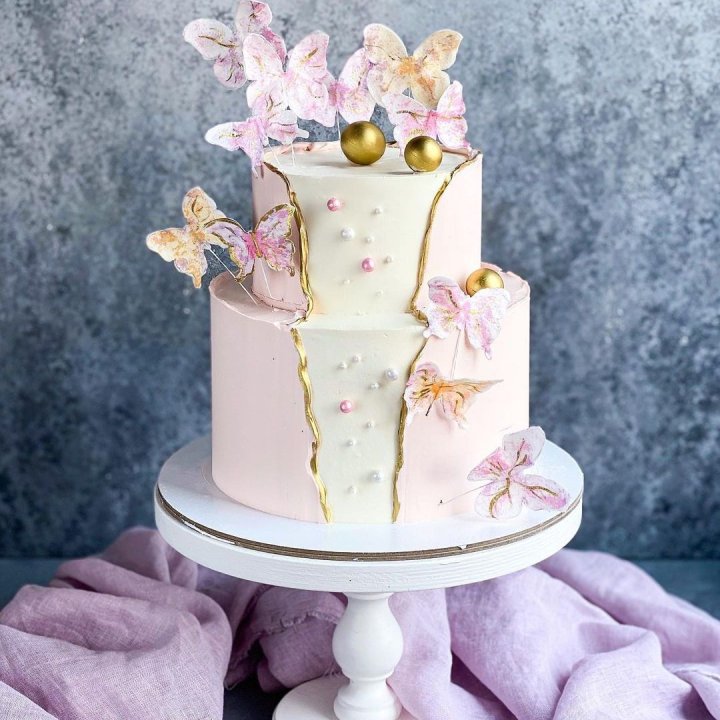 Торт "Бабочки в животе" в Ханты-Мансийске