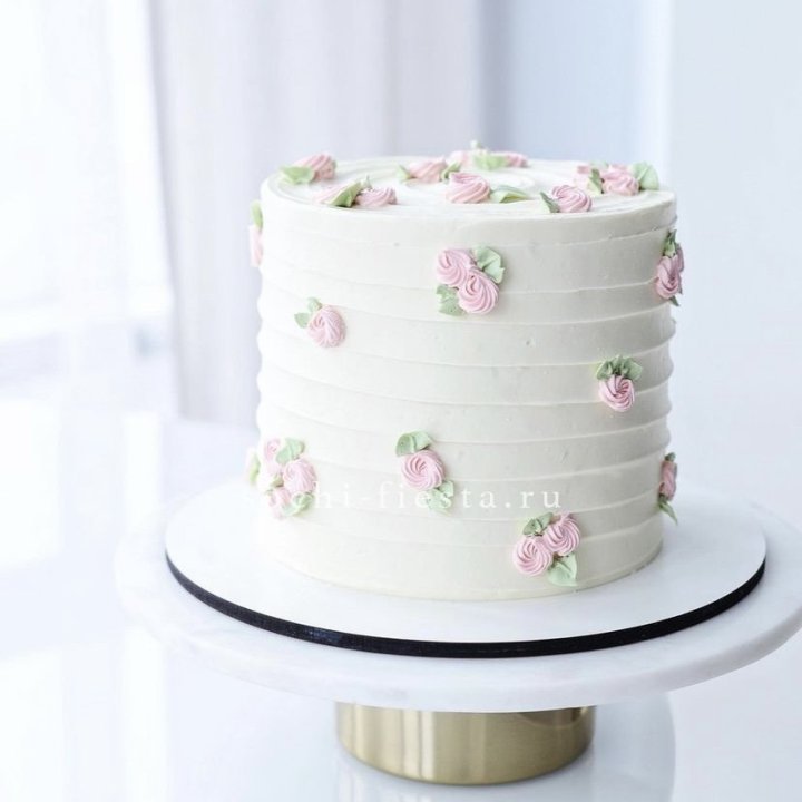 Торт "Розы в снегу" в Ханты-Мансийске