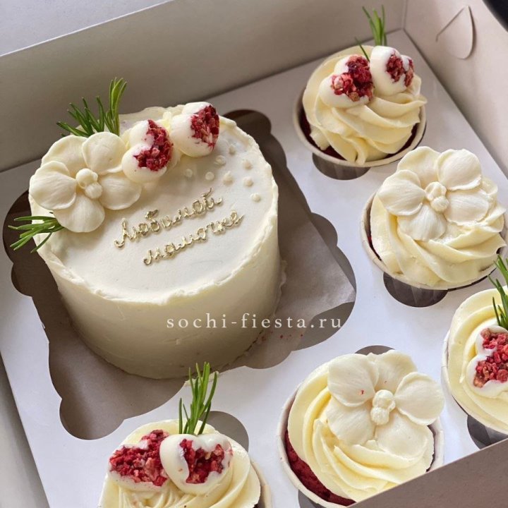 Капкейки и бенто-торт "Мамочке" в Ханты-Мансийске