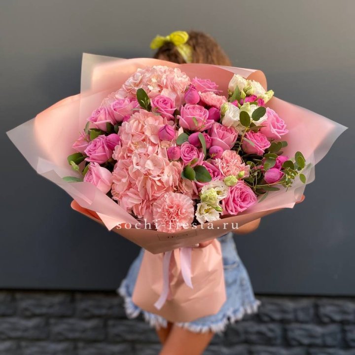 Авторский букет "Восторг" в Ханты-Мансийске