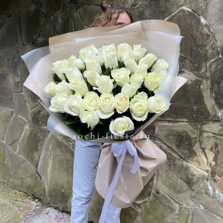 35 голландских роз в Ханты-Мансийске