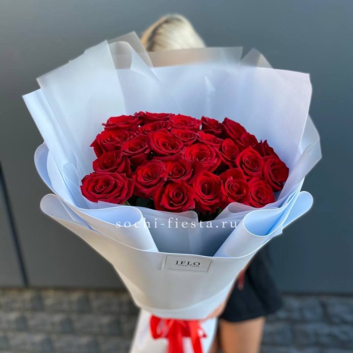 25 высоких роз  в Ханты-Мансийске