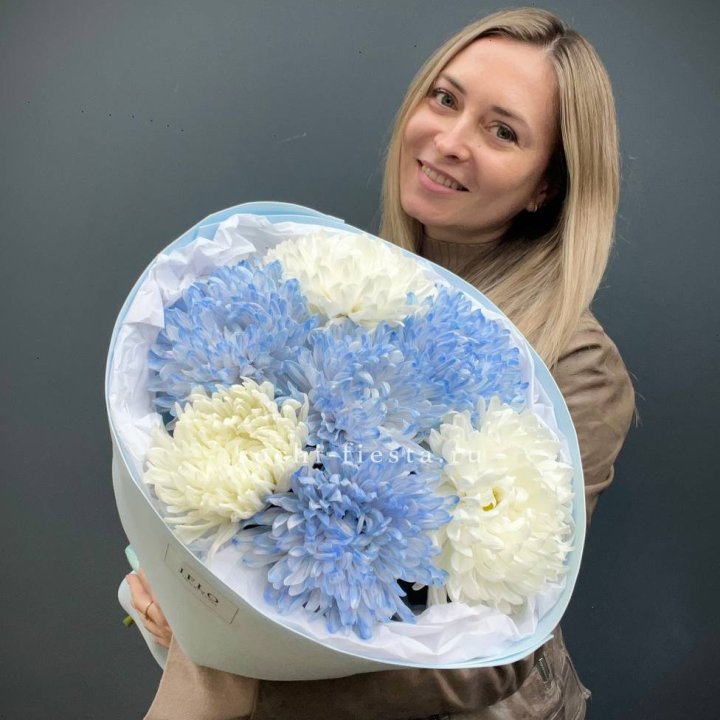 Букет из 7 хризантем  в Ханты-Мансийске