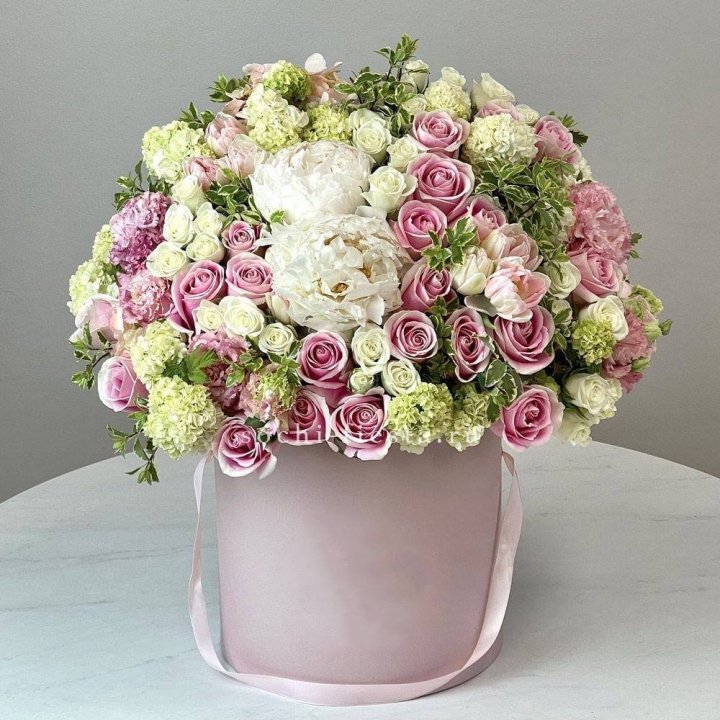 Цветочный бокс "Фантастик" в Ханты-Мансийске