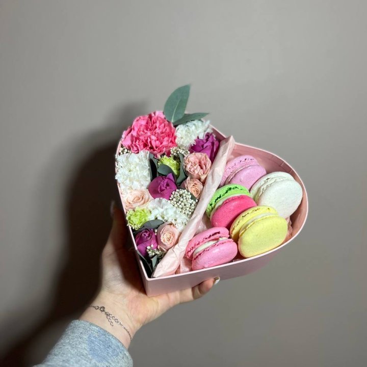 Дуо цветы и макаронсы в Ханты-Мансийске