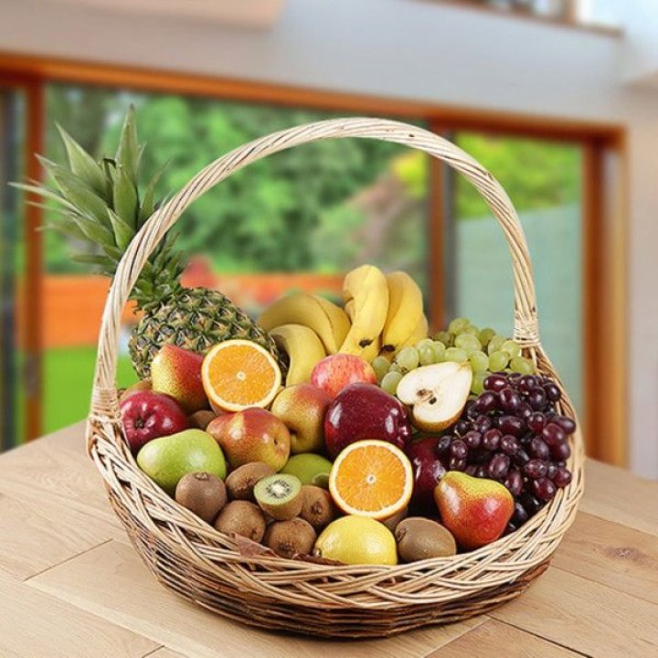 Фруктовая корзина №1 с доставкой в Ханты-Мансийске