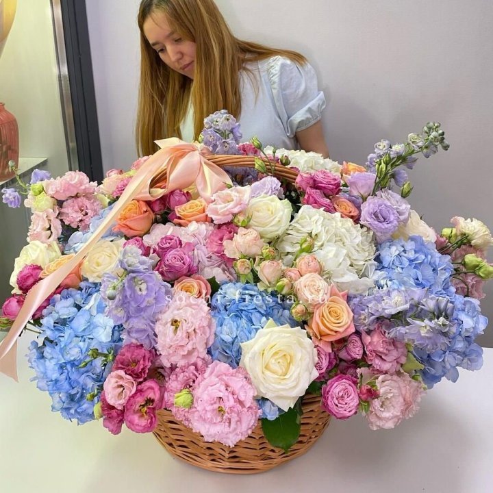 Авторская корзина "Экстра" с доставкой в Ханты-Мансийске