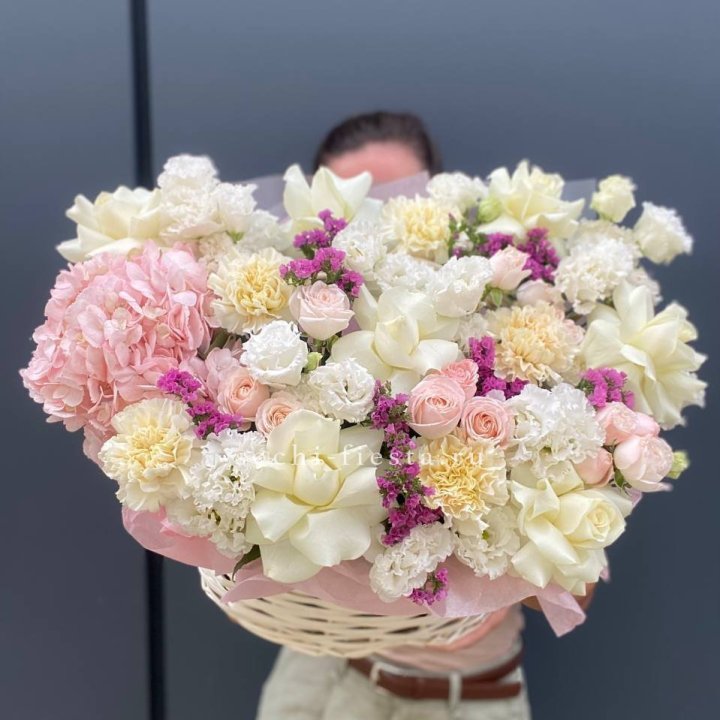 Корзина "Воздушная нежность" в Ханты-Мансийске