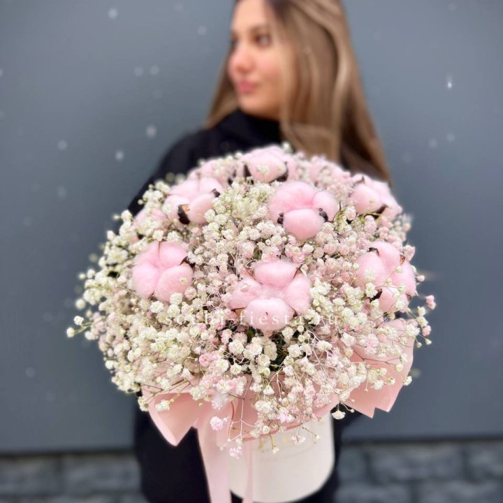 Гипсофилы с хлопком в шляпной коробке в Ханты-Мансийске