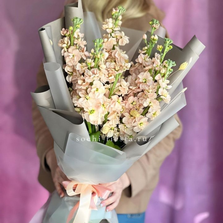 Букет ароматной маттиоллы №2 в Ханты-Мансийске