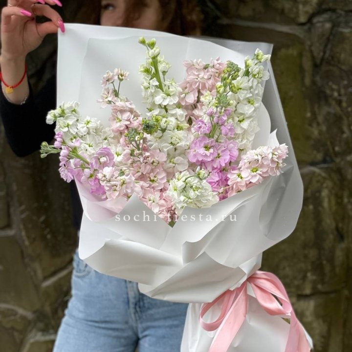 Букет маттиол №1 в Ханты-Мансийске