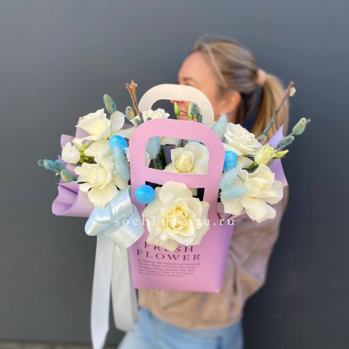 Цветочная сумочка "Пасхальная композиция" в Ханты-Мансийске