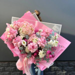 Заказать БУКЕТЫ ИЗ ЦВЕТОВ в Ханты-Мансийске с доставкой и по самым низким ценам