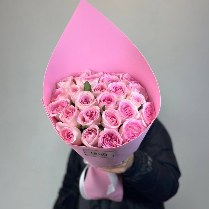 25 нежных роз в Ханты-Мансийске