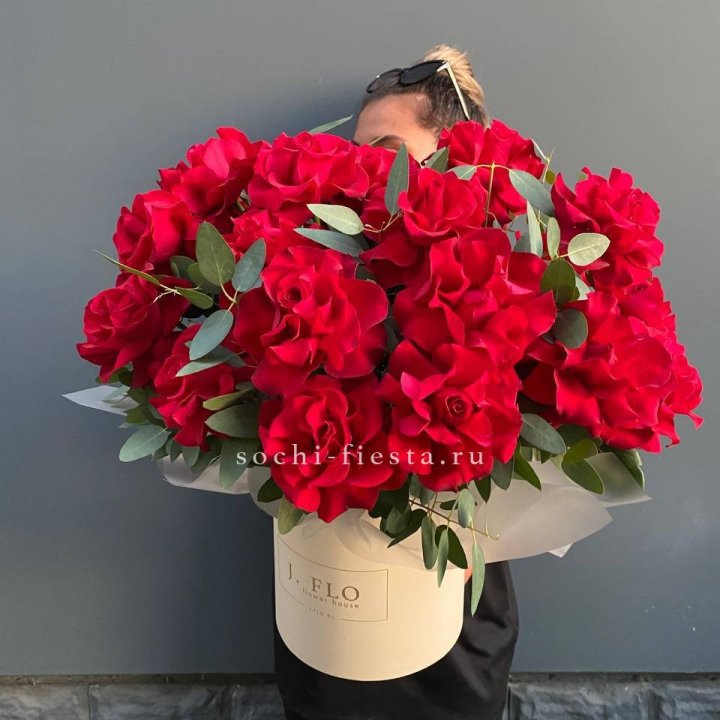 25 Французских красных роз в коробке в Ханты-Мансийске