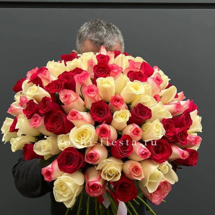 101 разноцветная роза "Джули" в Ханты-Мансийске