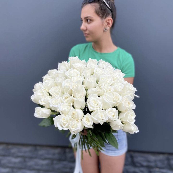 51 белая роза в Ханты-Мансийске