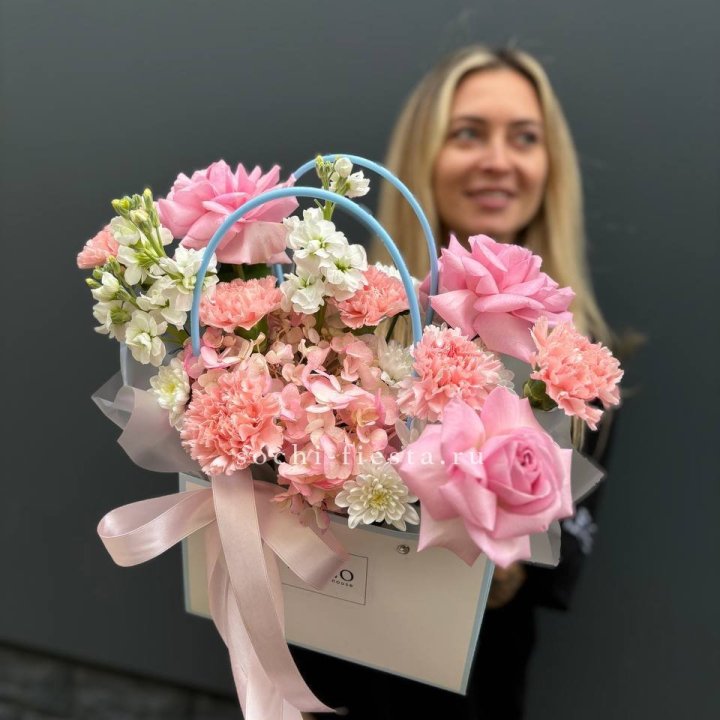 Сумочка "Бал цветов" в Ханты-Мансийске